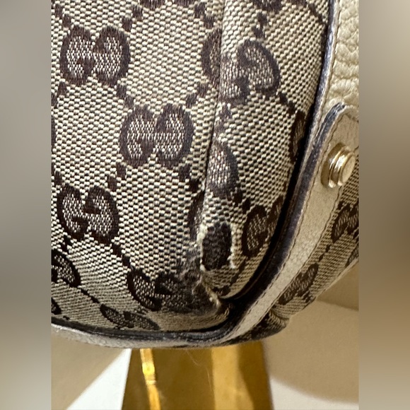 Authentic Gucci Abbey GG Brown Canvas White Leather Handbag - Picture 14 of 15